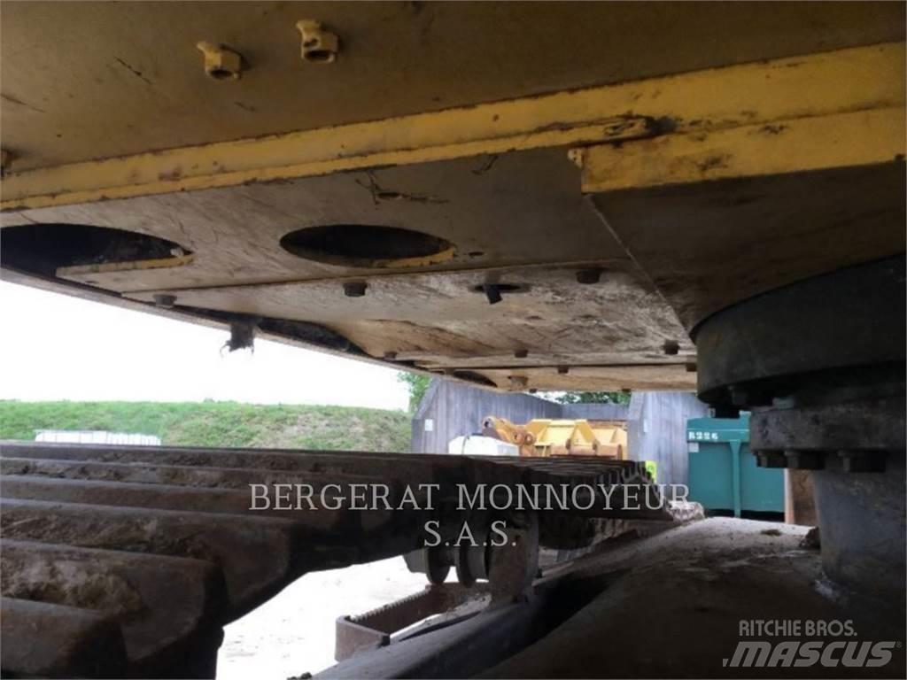 Komatsu HB215LC Escavatori cingolati