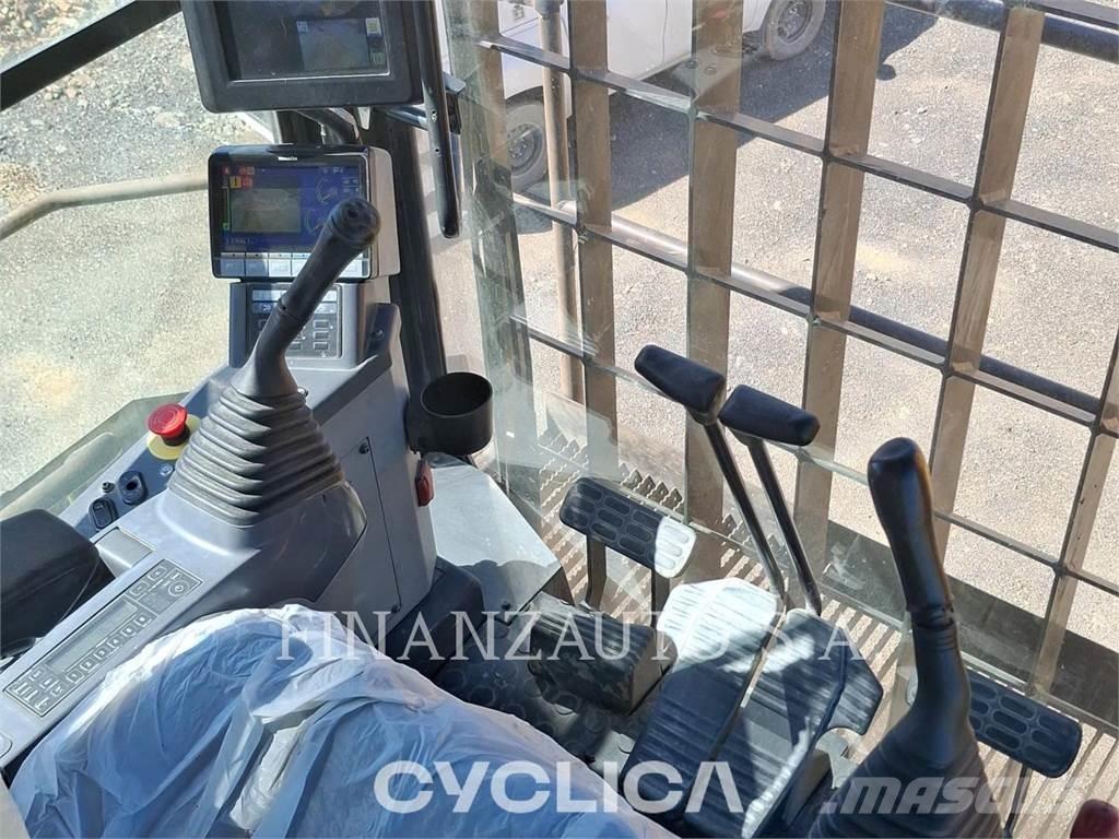 Komatsu PC2000-11 Escavatori cingolati