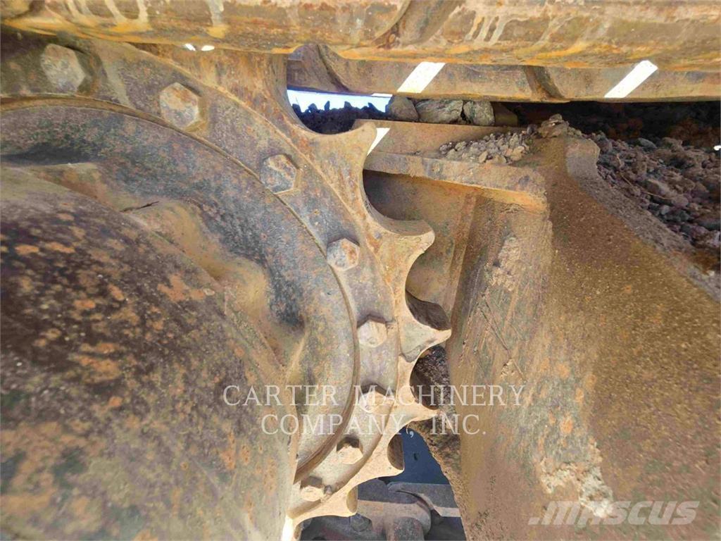 Komatsu PC220LC Escavatori cingolati