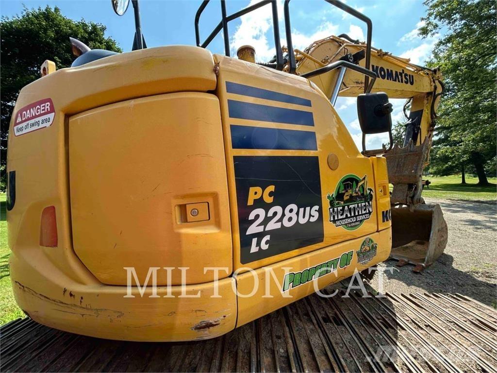 Komatsu PC228USLC-10 Escavatori cingolati