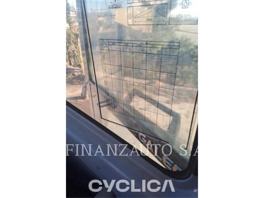 Komatsu PC450 Escavatori cingolati