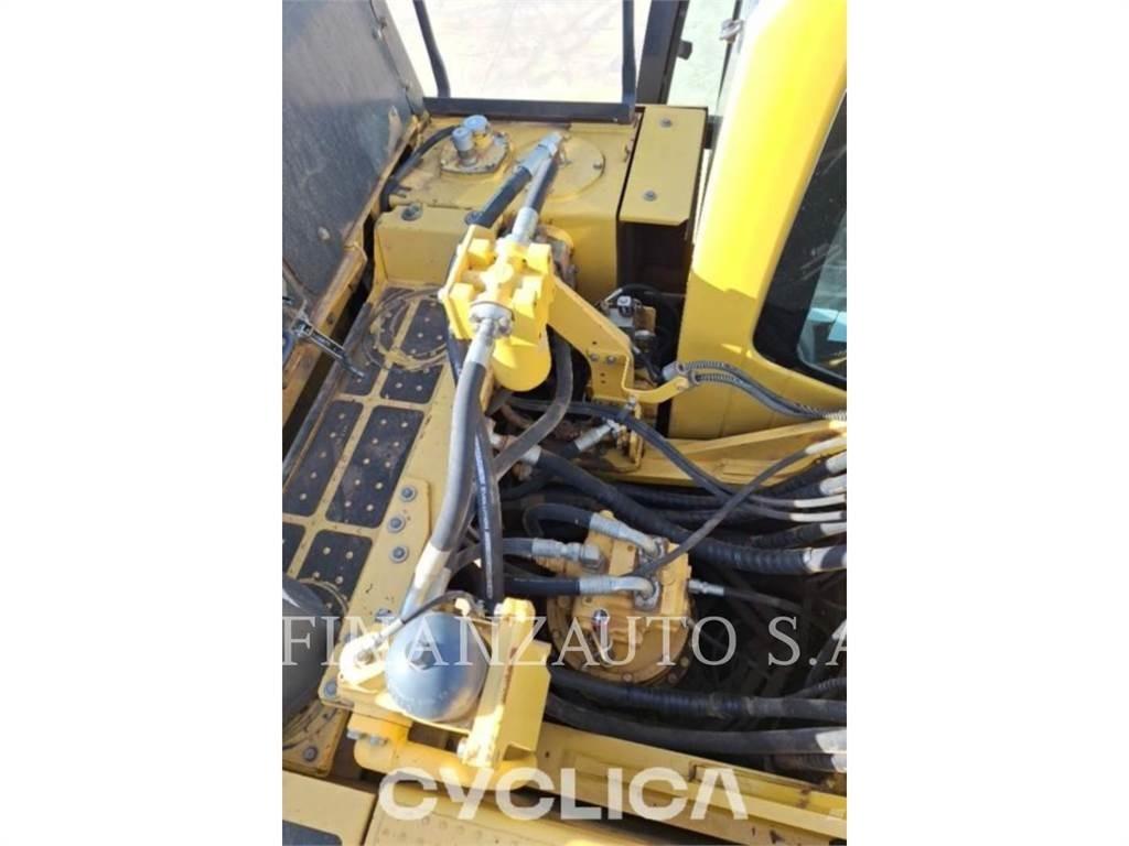 Komatsu PC490 Escavatori cingolati