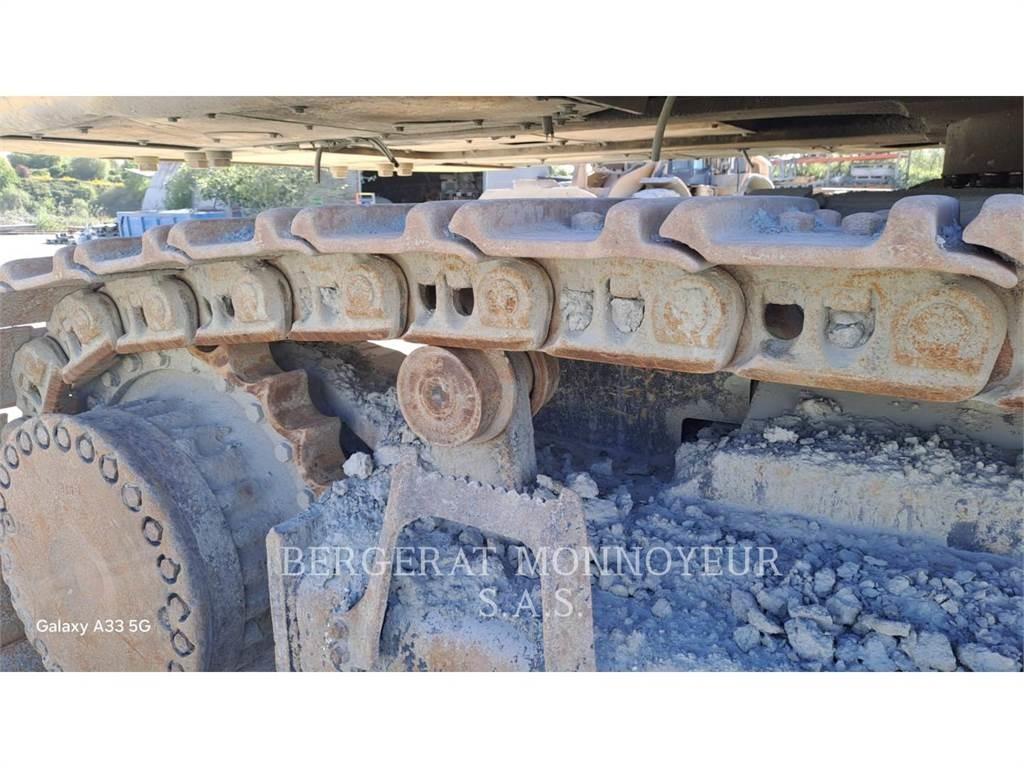 Komatsu PC700LC - 11 Escavatori cingolati