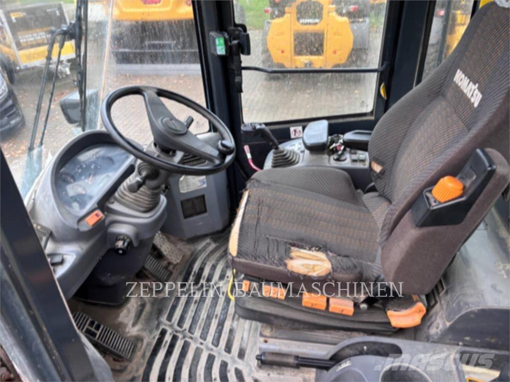 Komatsu WA250 Pale gommate