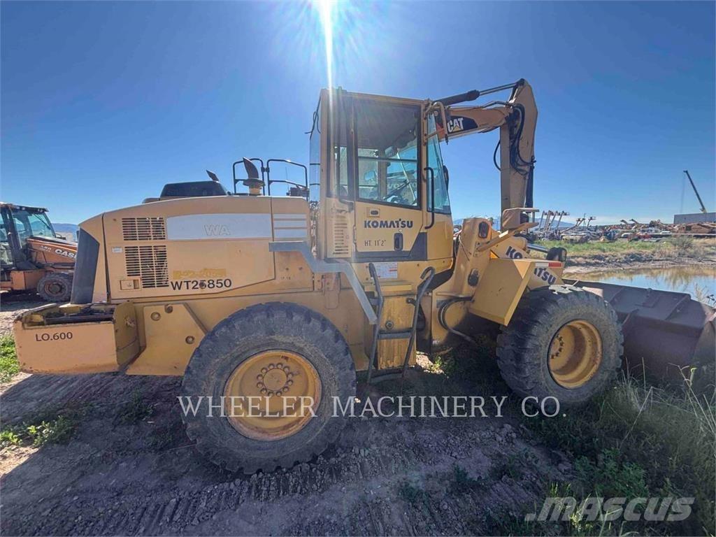 Komatsu WA250-5L Pale gommate