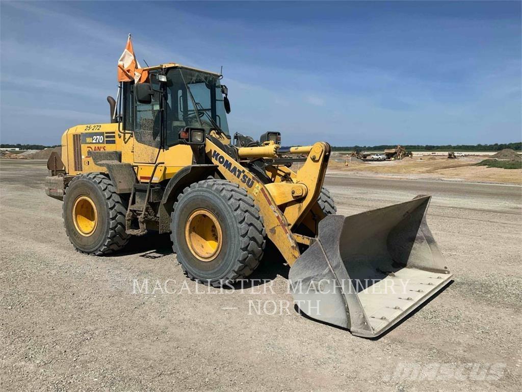 Komatsu WA270-7 Pale gommate