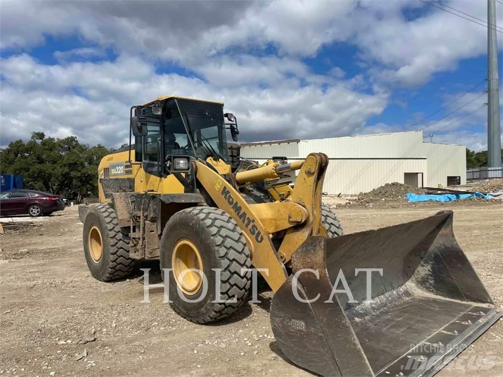 Komatsu WA320-8 Pale gommate