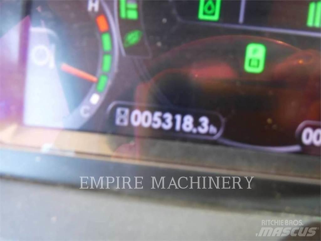 Komatsu WA320-8 Pale gommate