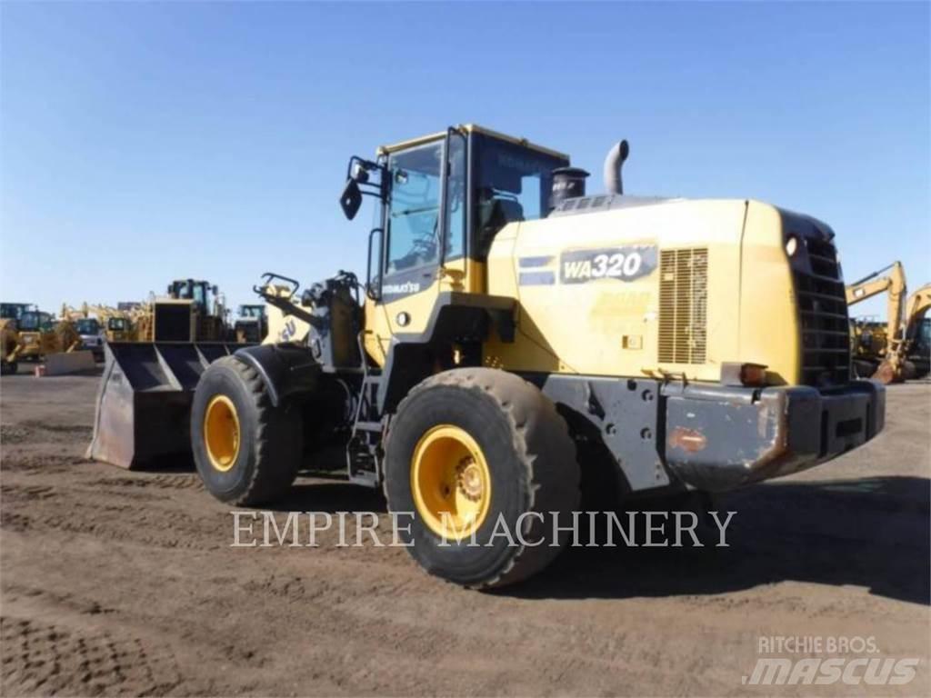Komatsu WA320-8 Pale gommate