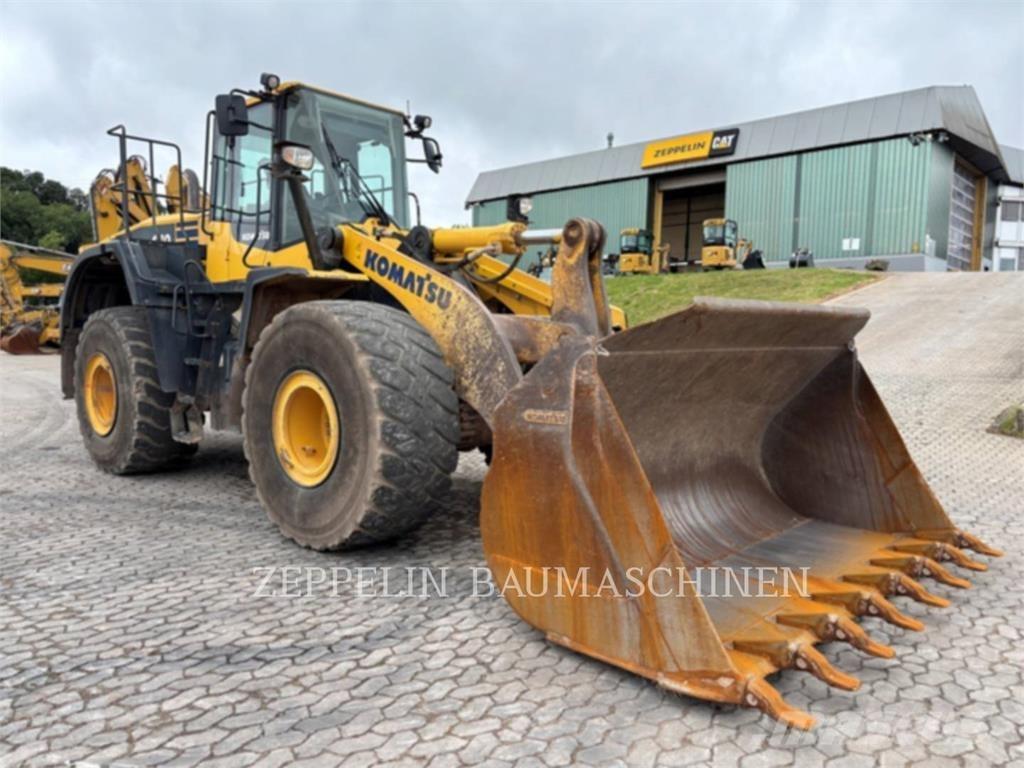 Komatsu WA470-7 Pale gommate