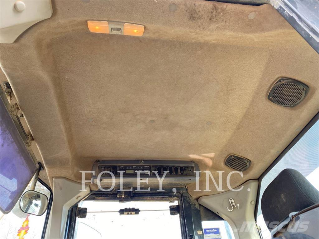 Komatsu WA470-8 Pale gommate