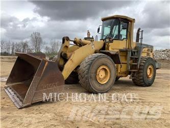 Komatsu WA500-3L Pale gommate
