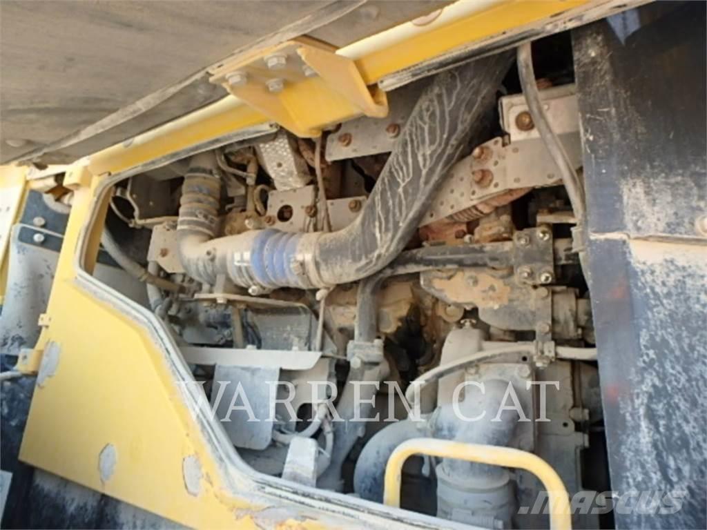 Komatsu WA500-7 Pale gommate