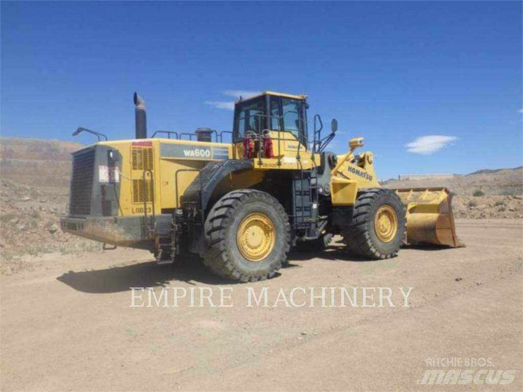 Komatsu WA600-6 Pale gommate