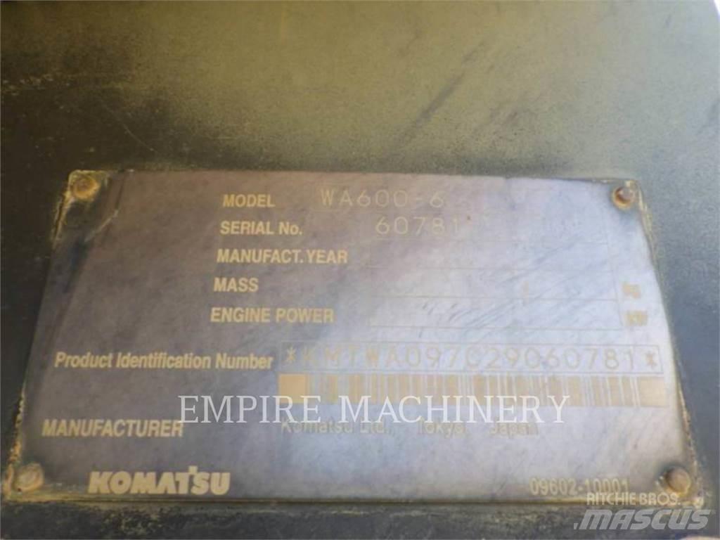 Komatsu WA600-6 Pale gommate