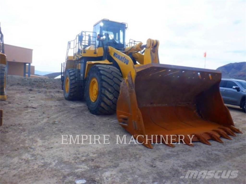 Komatsu WA600-8 Pale gommate