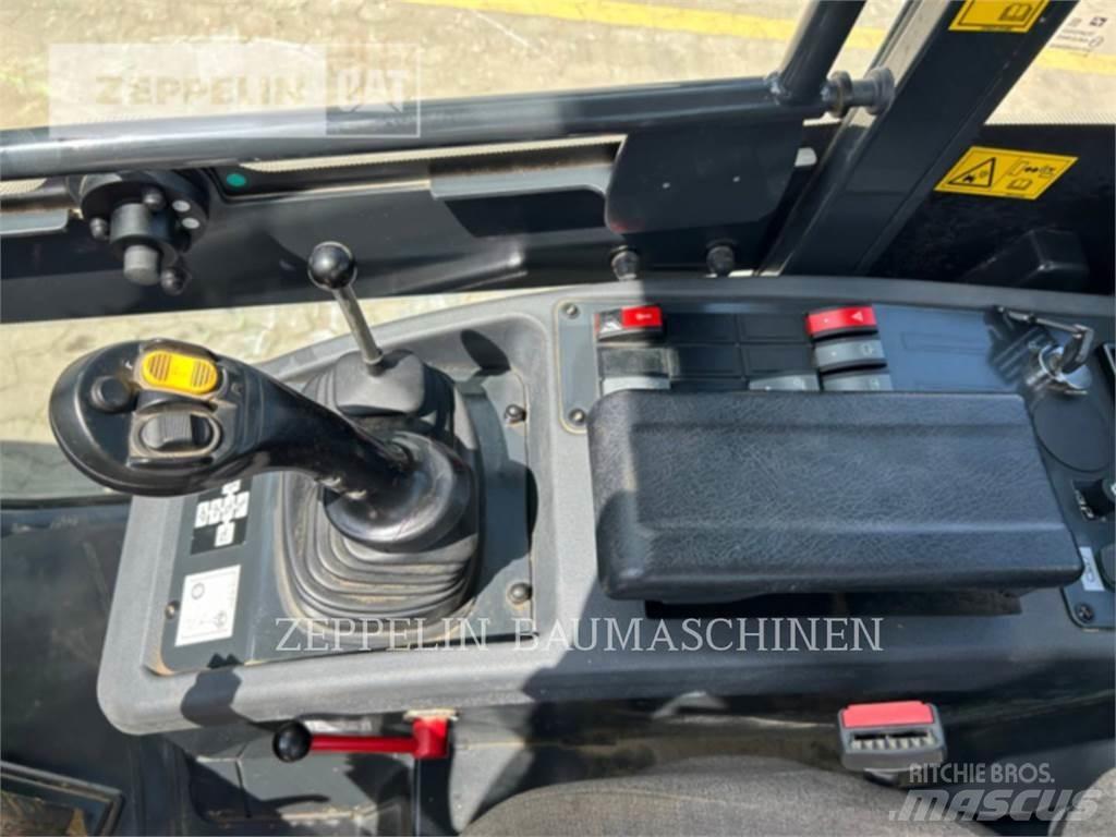 Komatsu WA80M-8EO Pale gommate