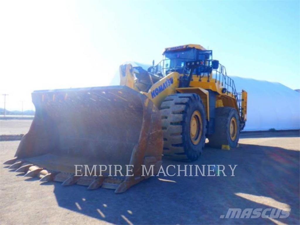 Komatsu WA900-8 Pale gommate