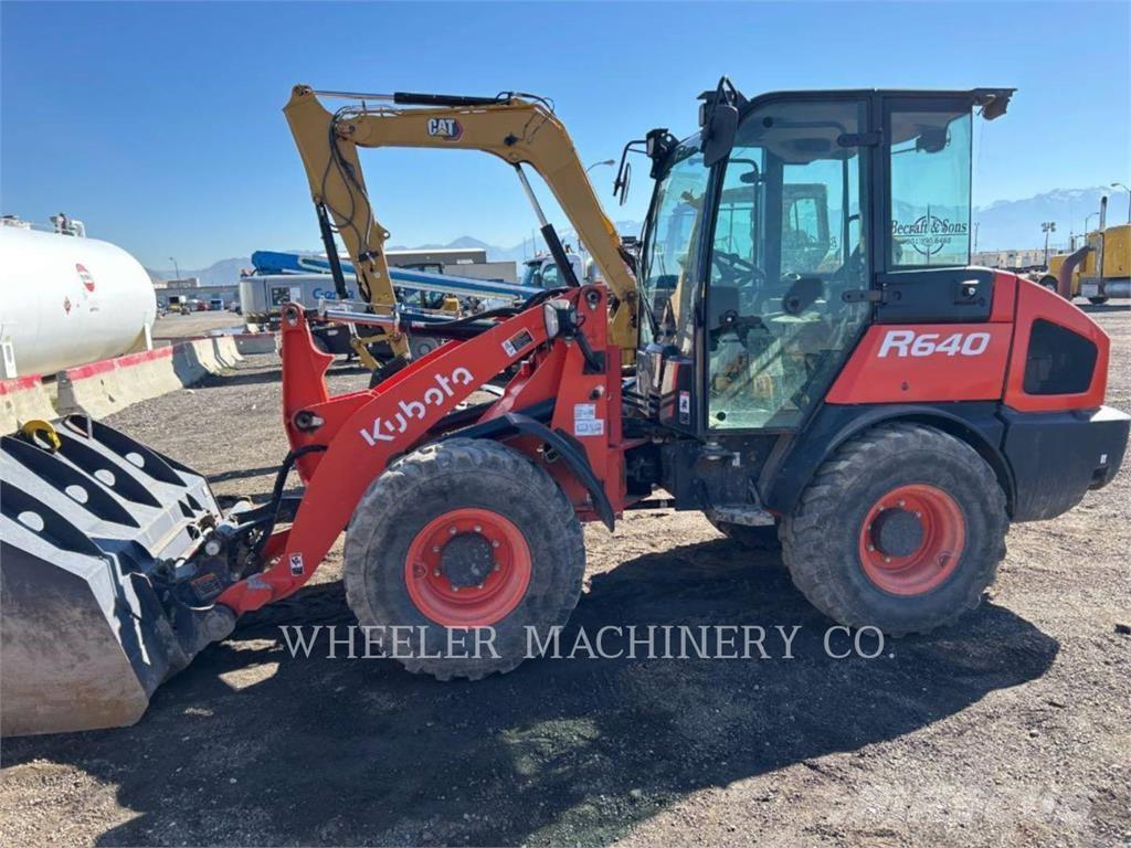 Kubota R640 CWL Pale gommate