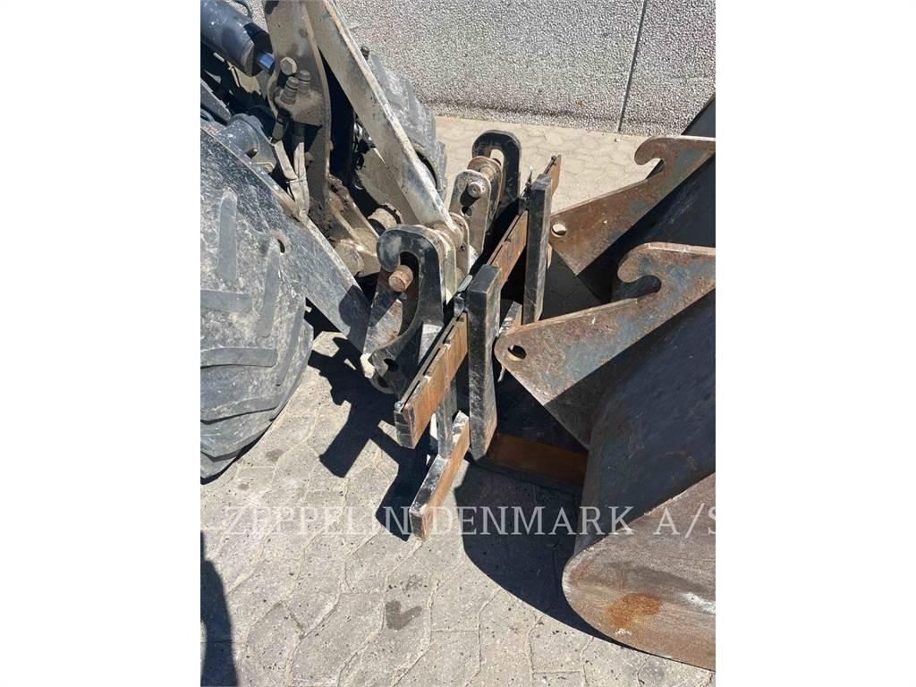 Kubota RY260-2 Pale gommate