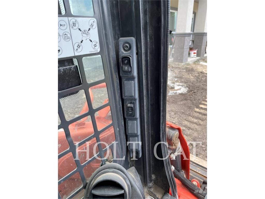 Kubota SSV75 Mini Pale Gommate
