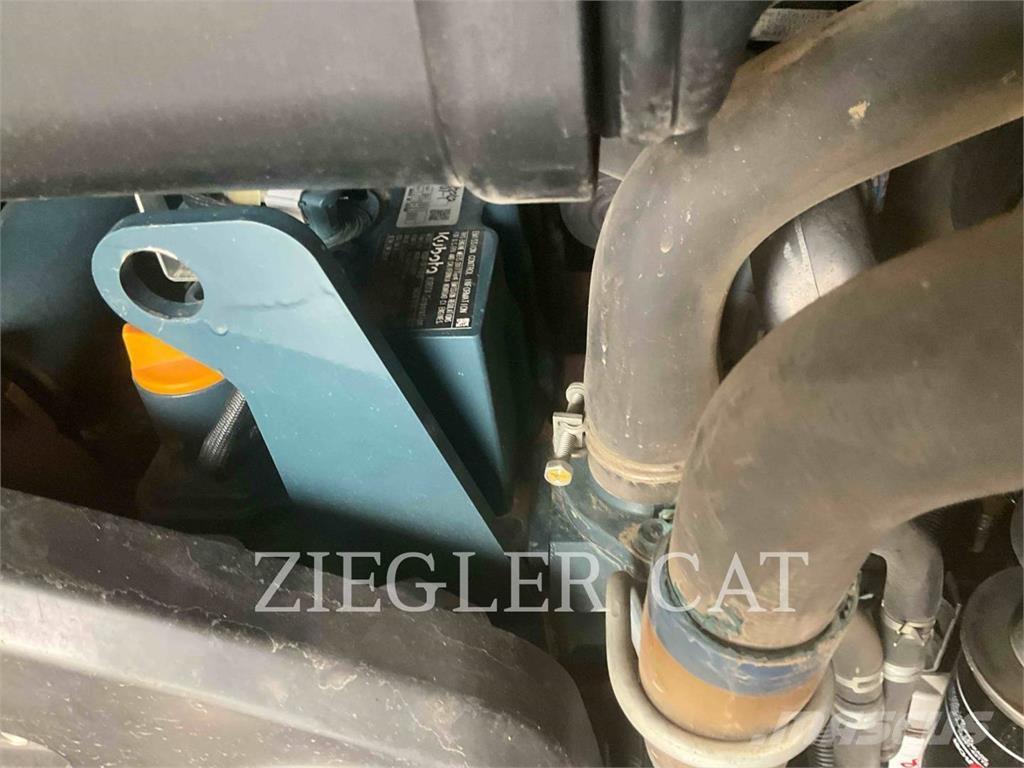 Kubota SSV75 Mini Pale Gommate