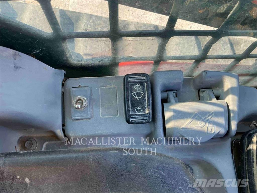 Kubota SVL75 Pale cingolate
