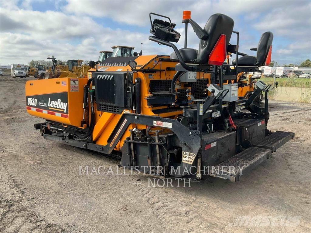 LeeBoy 8530 Finitrici
