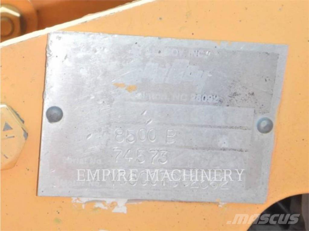 LeeBoy L8500B Finitrici
