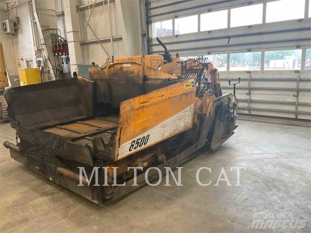 LeeBoy L8500T Finitrici