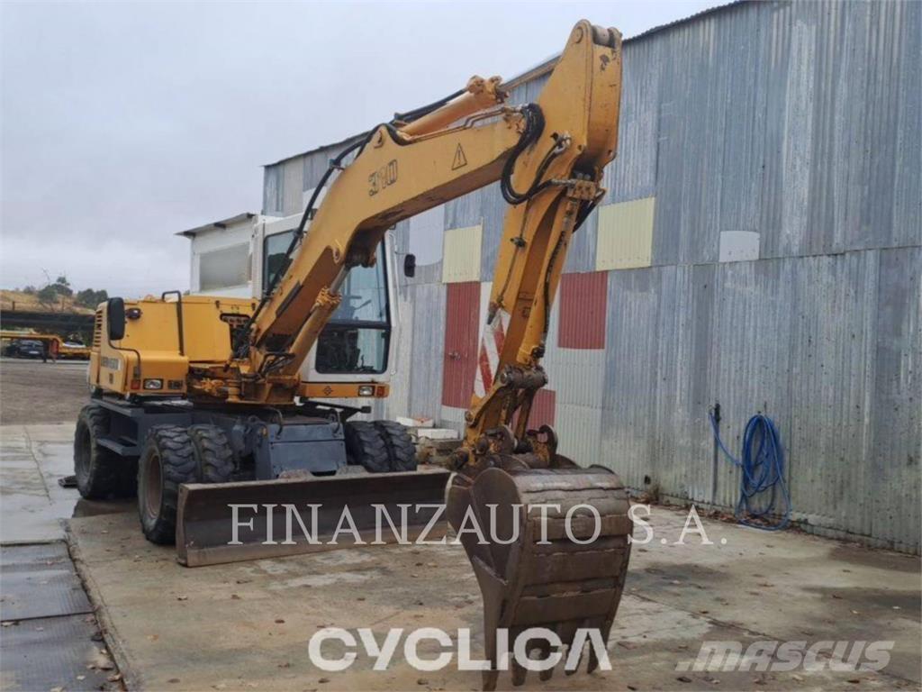 Liebherr A310B Escavatori gommati