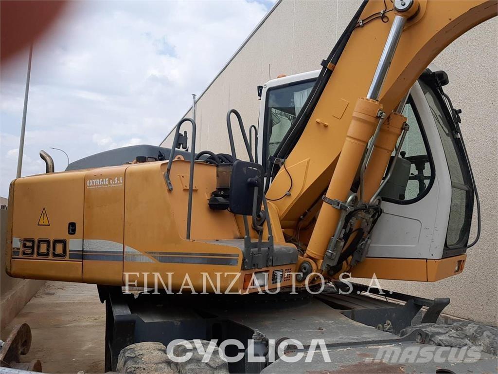 Liebherr A900 Escavatori gommati