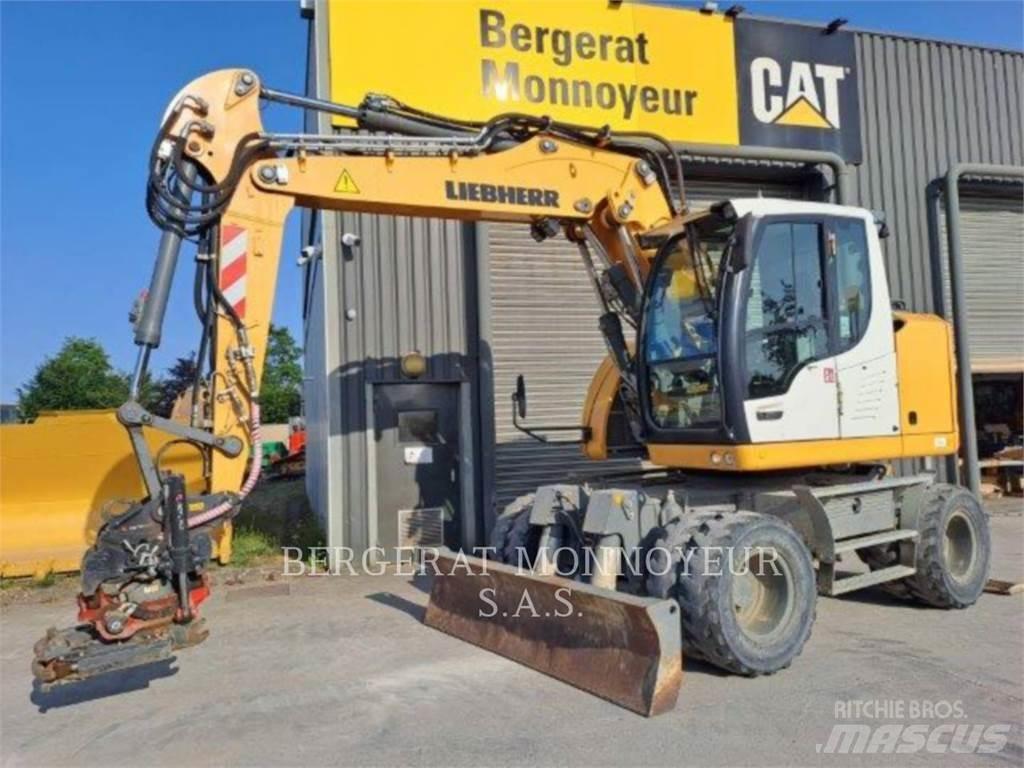 Liebherr A913 Escavatori gommati