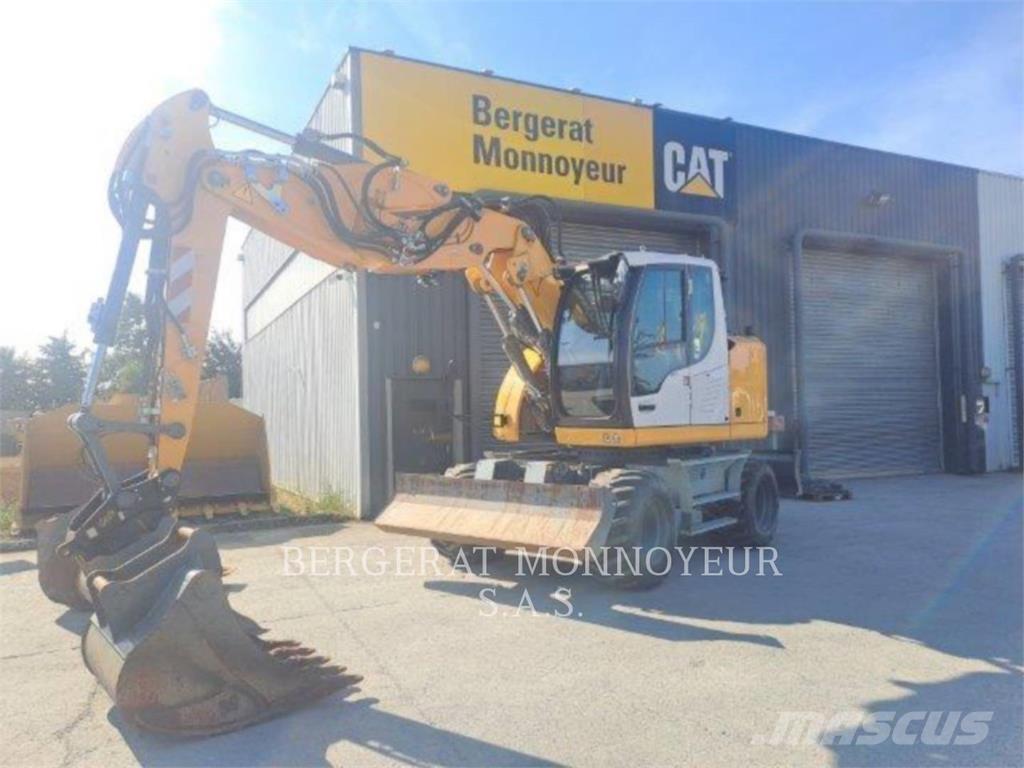 Liebherr A913 Escavatori gommati