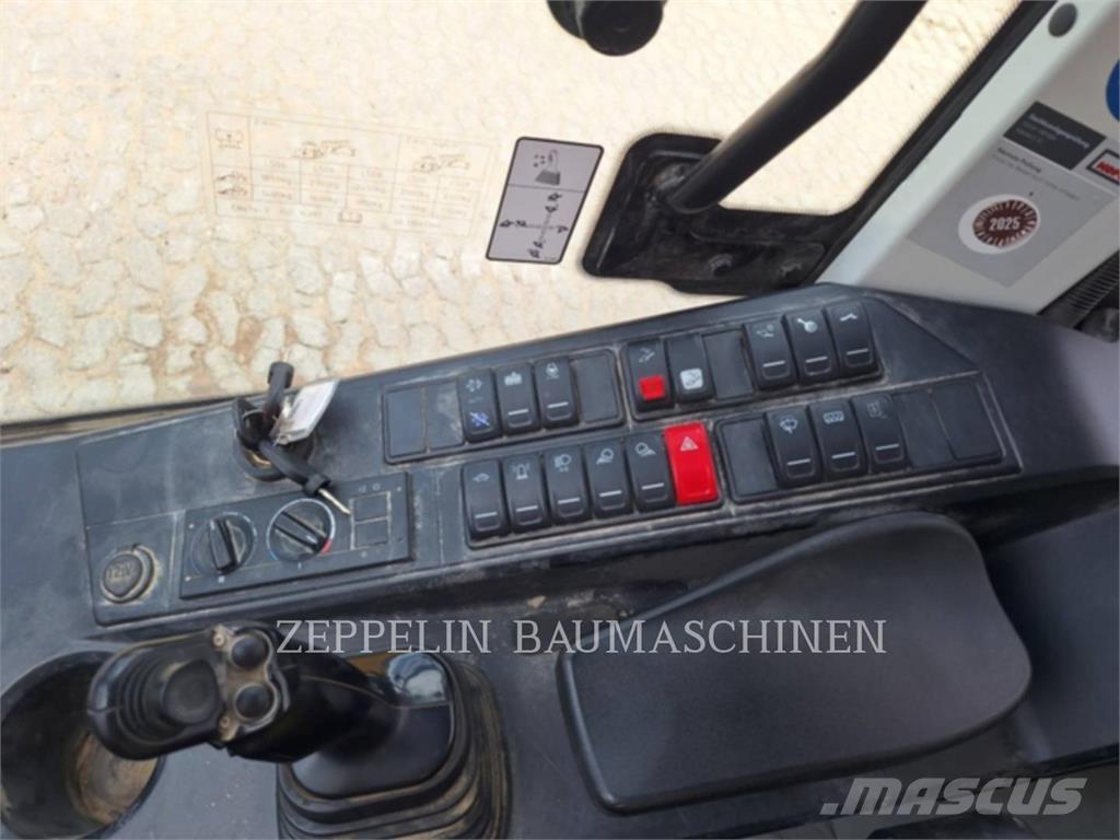 Liebherr L506 Pale gommate