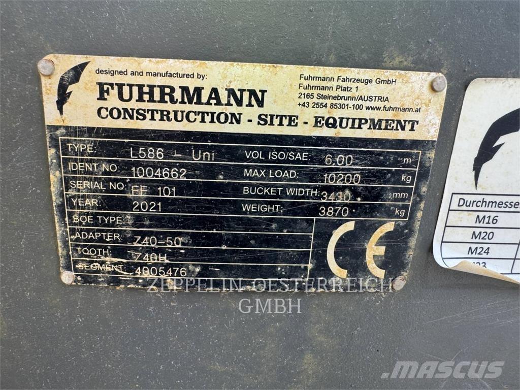 Liebherr L586 Pale gommate