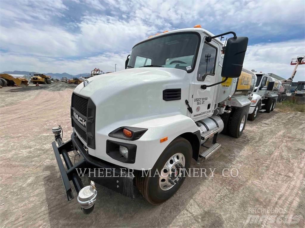 Mack WT2000 A Cisterna