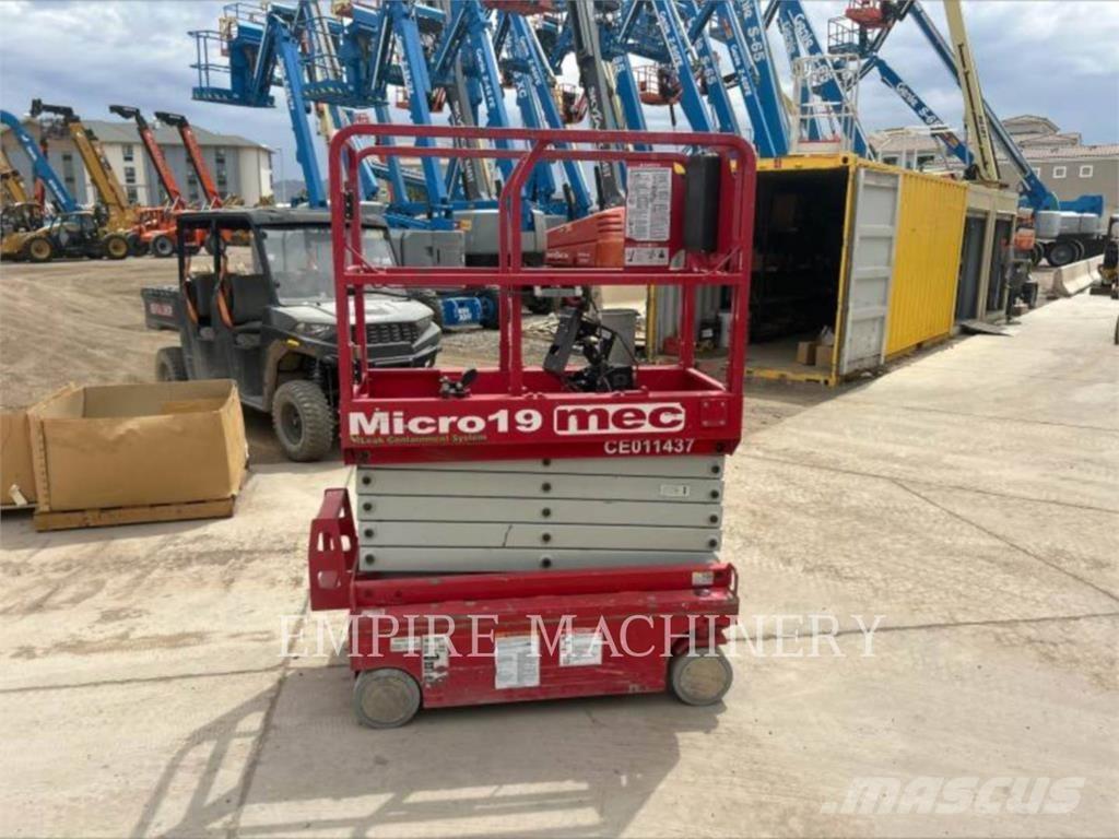 MEC MICRO 19 Piattaforme a braccio articolato