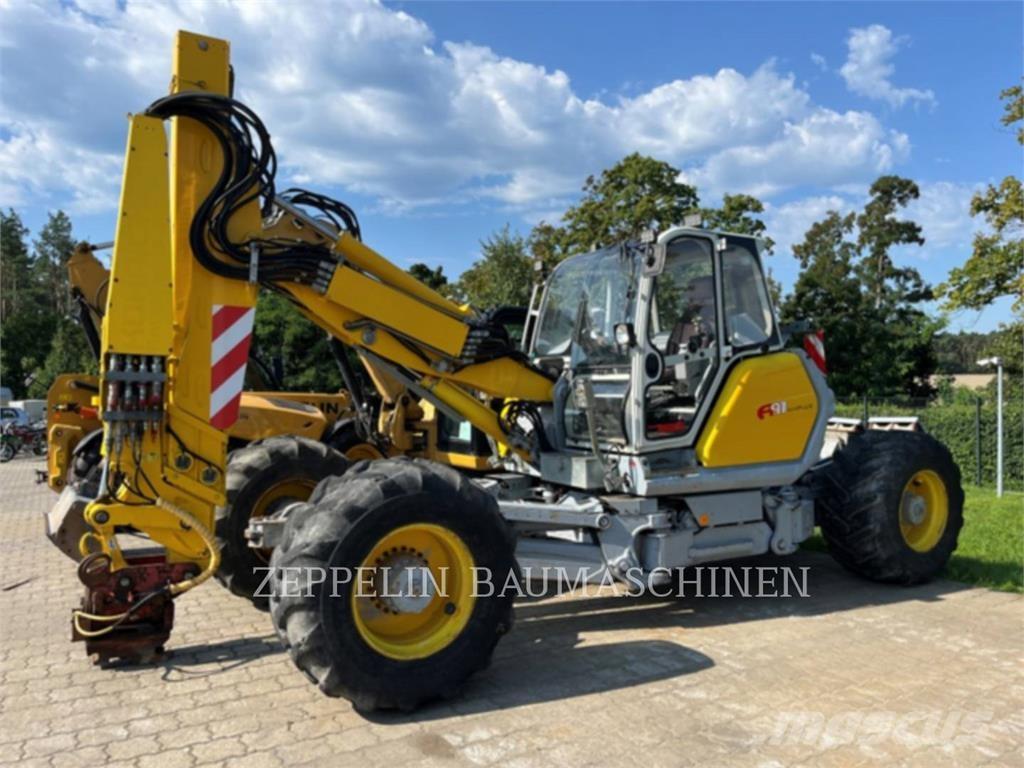 Menzi Muck A91 Escavatori gommati