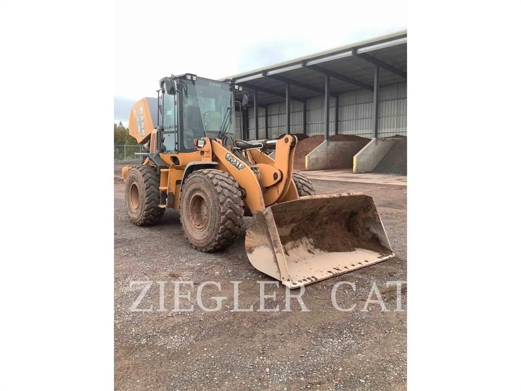 New Holland 621 F Pale gommate