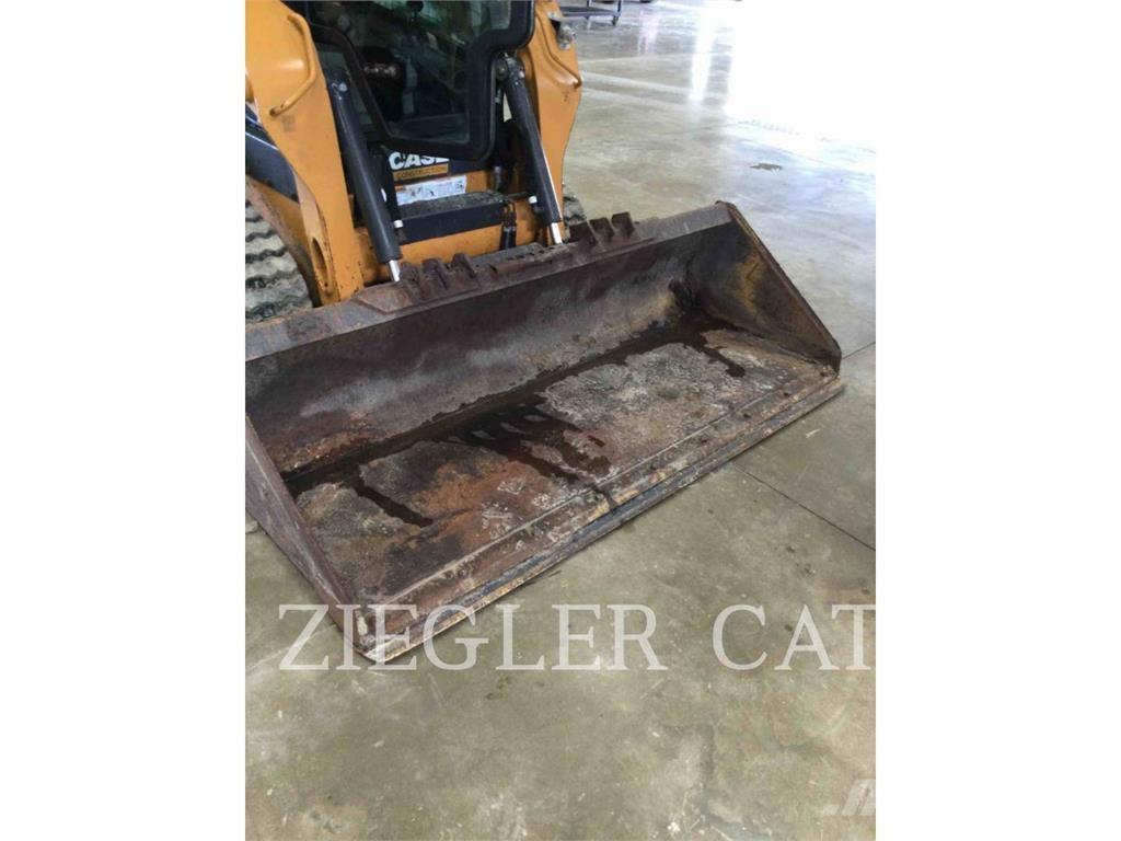 New Holland TR270B Pale cingolate