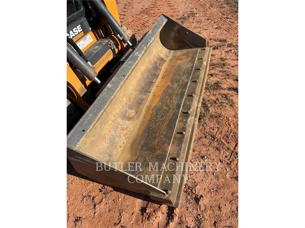 New Holland TV450B Pale cingolate