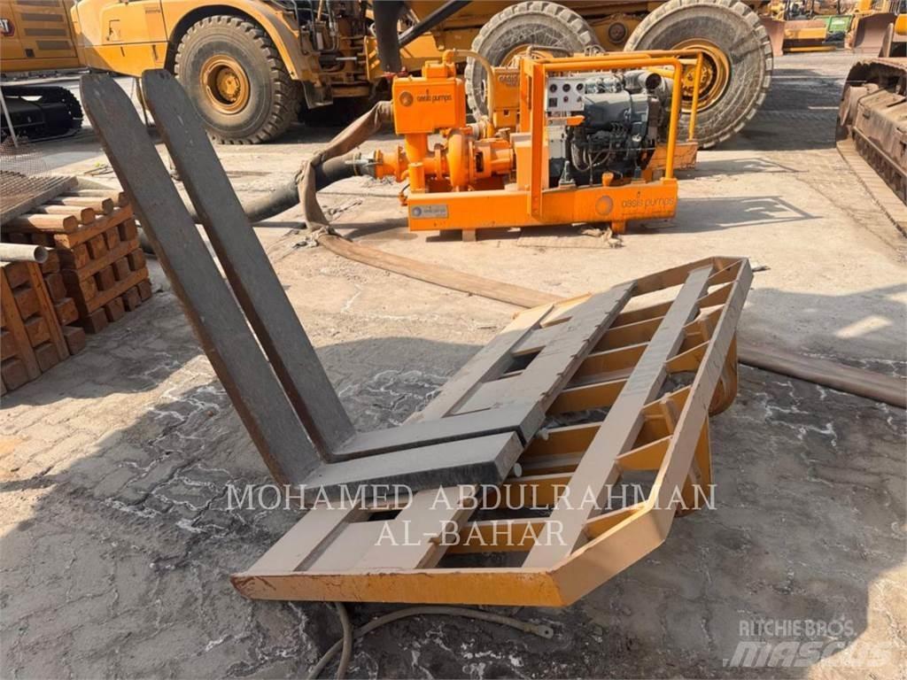 SEM MACHINERY SEM655D Pale gommate