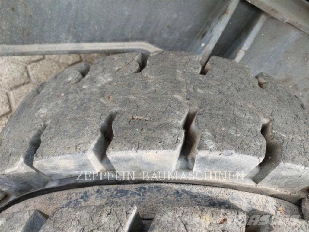 Sennebogen 818 Escavatori da demolizione