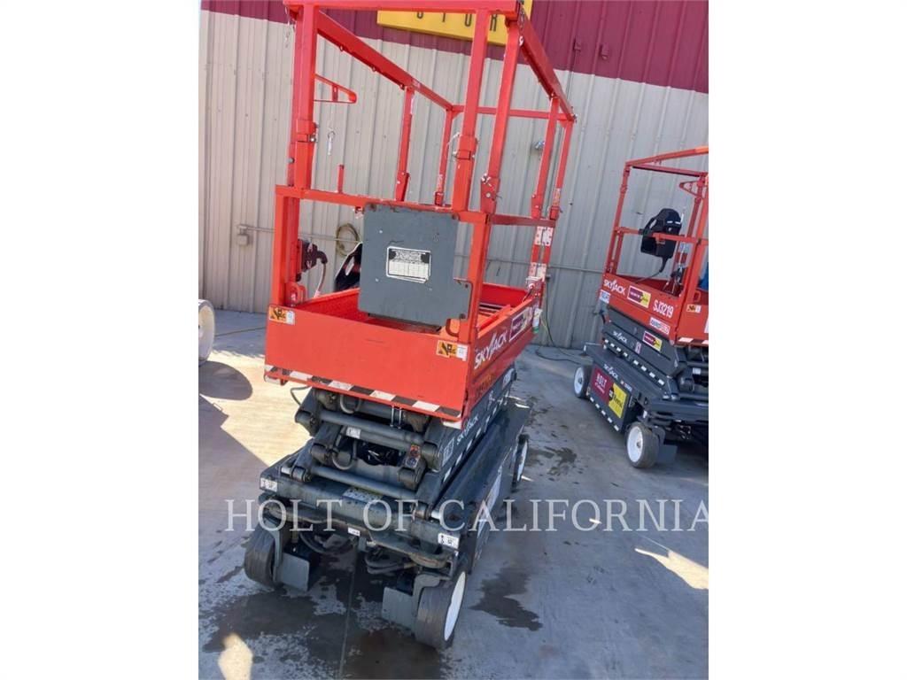 Skyjack SCISSOR 19 Piattaforme a pantografo
