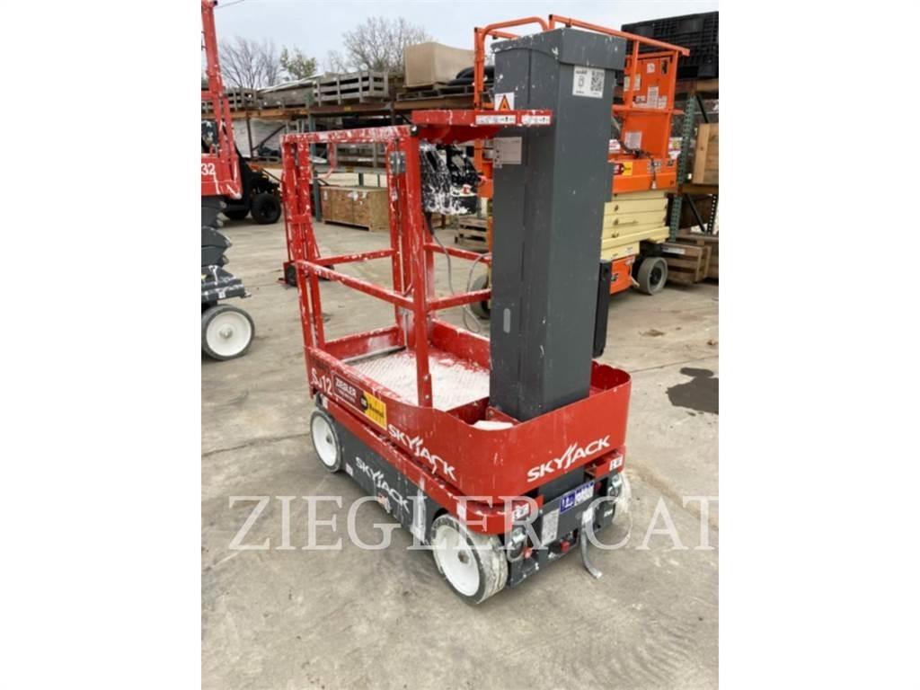 Skyjack SJ12 Piattaforme a pantografo