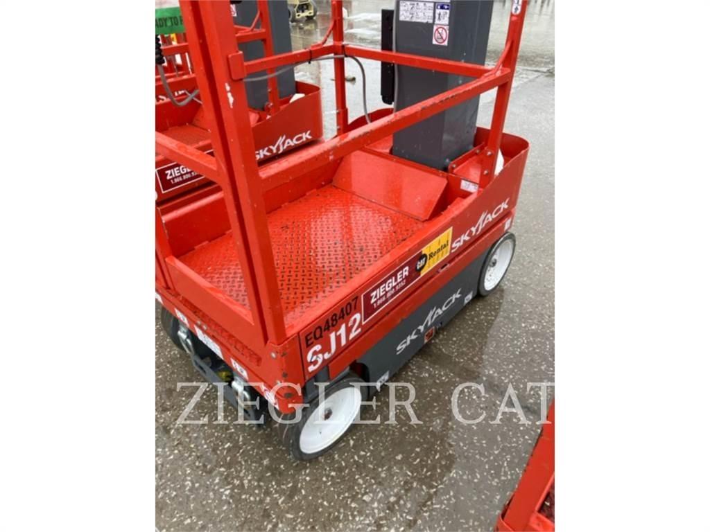 Skyjack SJ12 Piattaforme a pantografo