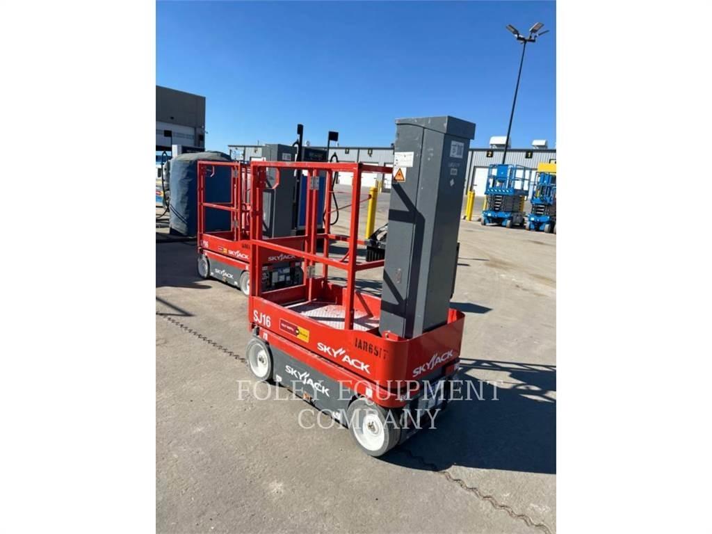 Skyjack SJ16 Piattaforme a pantografo