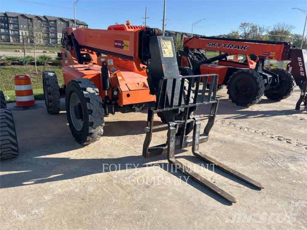 SkyTrak 6042O Sollevatori telescopici