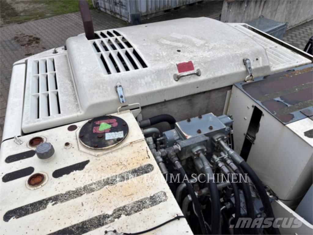 Terex TC225LC Escavatori cingolati
